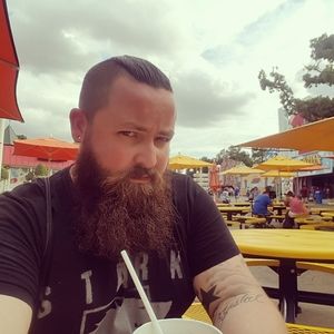 Meet your Posher, Cory